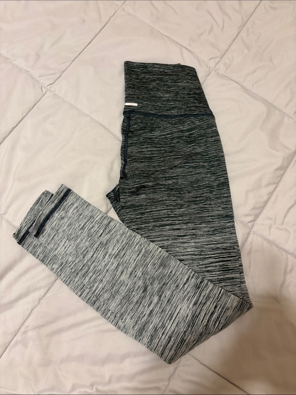 aerie Heathered Gray and Black High-Waist leggings
